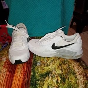Nike air max women's size 7.5 like new